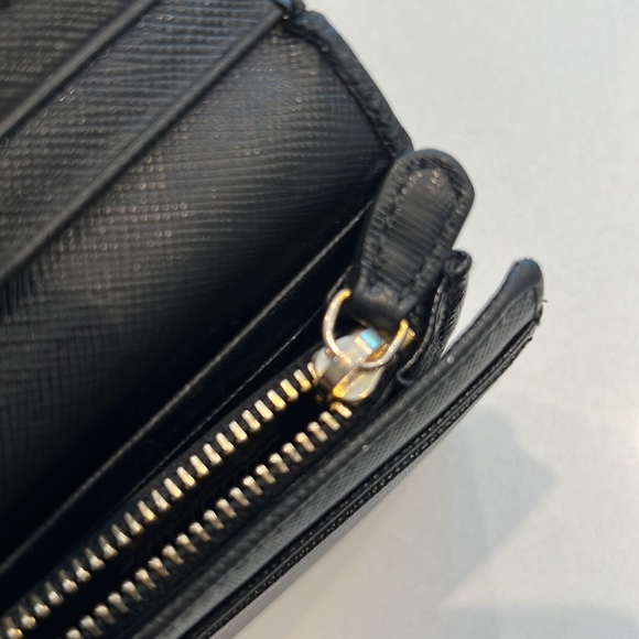 Prada Saffiano wallet - Black - Picture 8 of 16